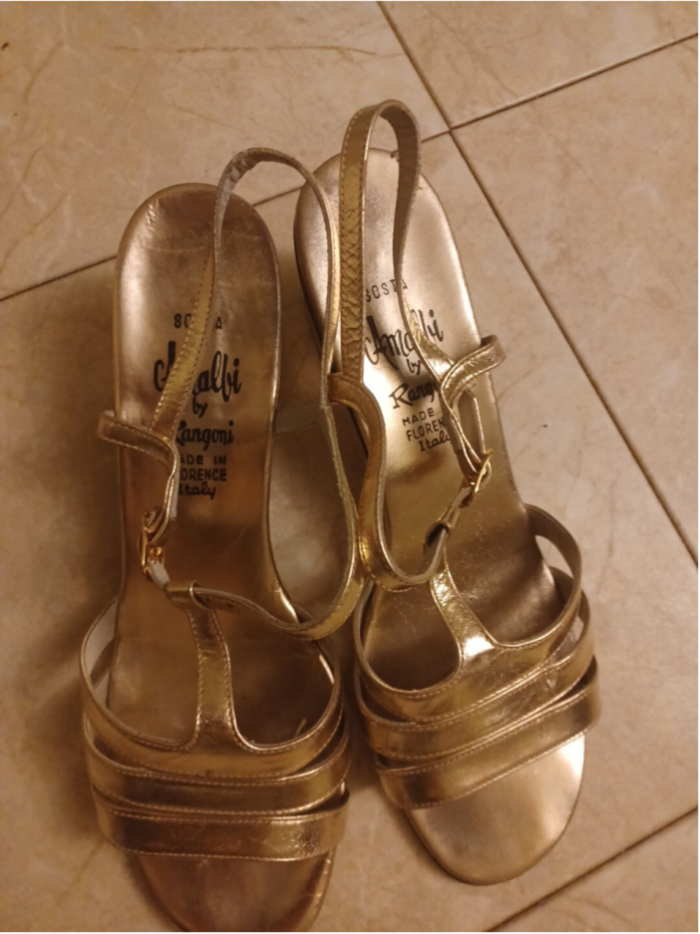 Amalfi by Rangoni Gold Open Toe Strap Back Heels Womens size 10 M or 8 shoes
